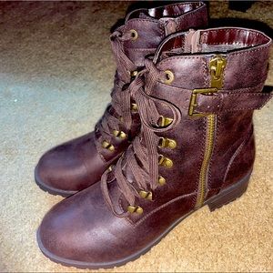 Uner8ed combat boots
